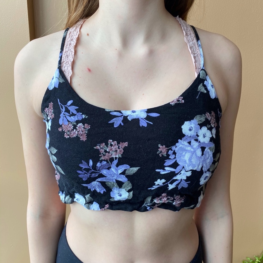 Black flower crop top